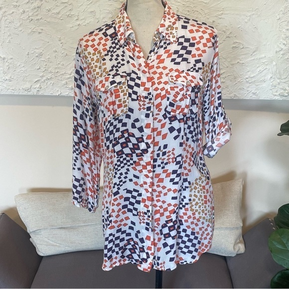 CAbi Geometric Print 3/4 Roll Tab Sleeve Button-Up Blouse Collar - Size M - Picture 1 of 7